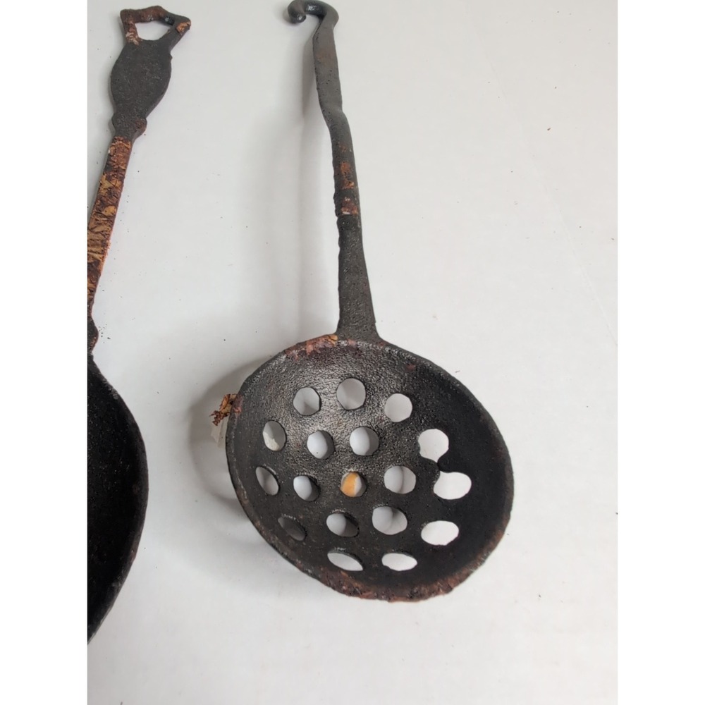 Lot Of 5 Vintage Cast Iron Kitchen Tools Taiwan Smelting Spoon Fork Hooks - Picture 7 of 11